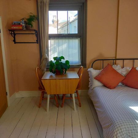 Alexandra Retreat Apartment Хейстингс Екстериор снимка