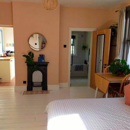 Alexandra Retreat Apartment Хейстингс Екстериор снимка