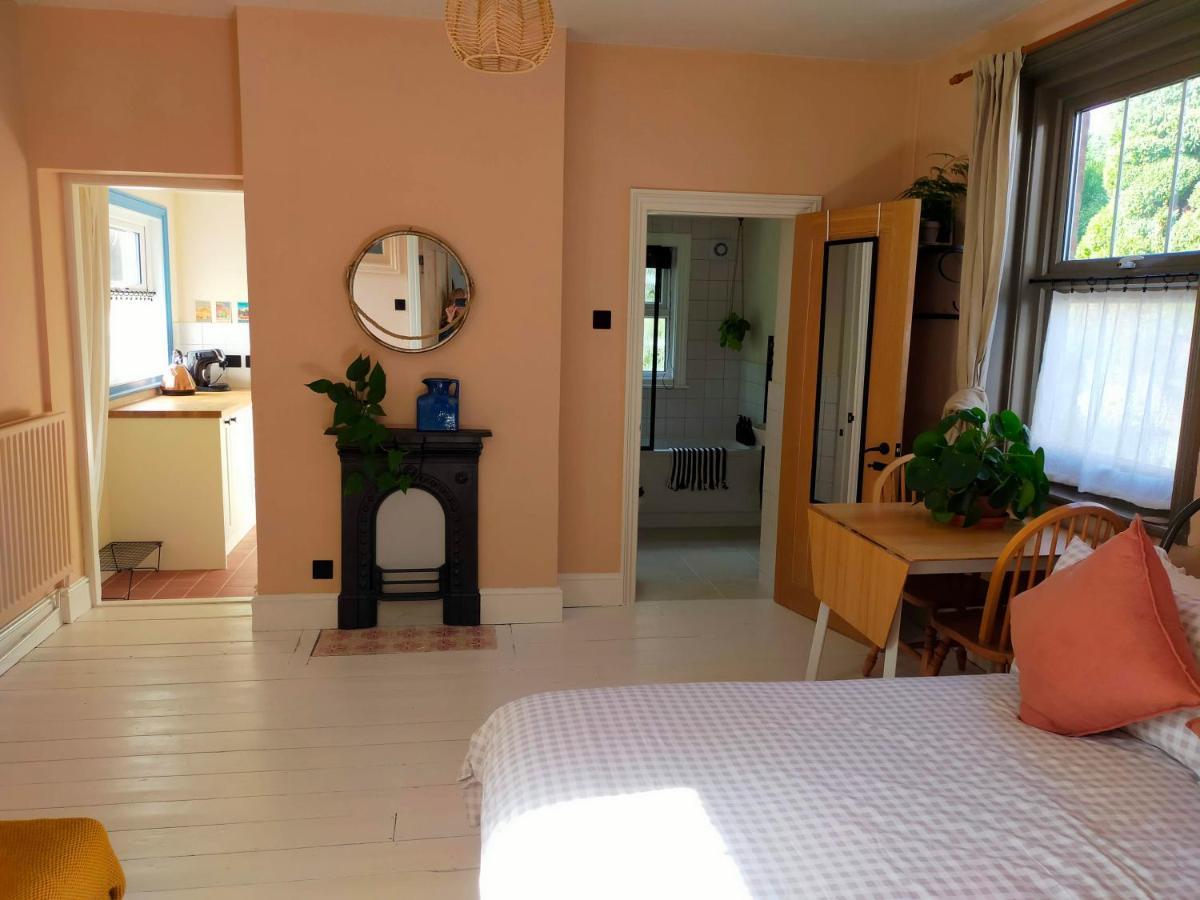 Alexandra Retreat Apartment Хейстингс Екстериор снимка
